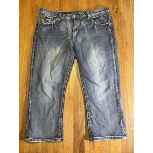 Love Indigo Premium Women 16 Denim Rhinestone Embellished Flap Pocket Capri